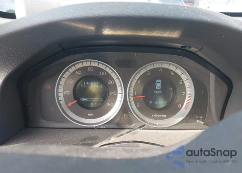 2013 Volvo S60 T5/T5 Platinum/T5 Premier/T5 Premier Plus z USA, uszkodzony, nr VIN YV1612FHXD2173643